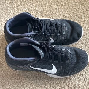 Nike Zoom Ascention shoes